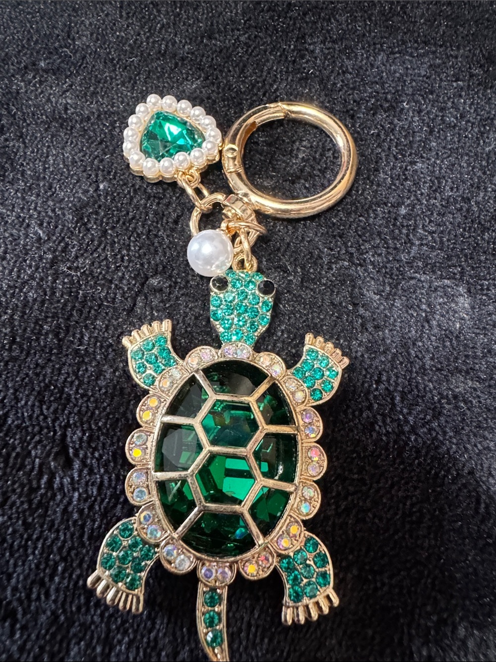 Source Unknown Gold-Tone Green Crystal Turtle Keychain Charm with Pearl Accent
